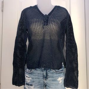 Abercrombie and Fitch Woman’s Mesh Long Sleeve Medium